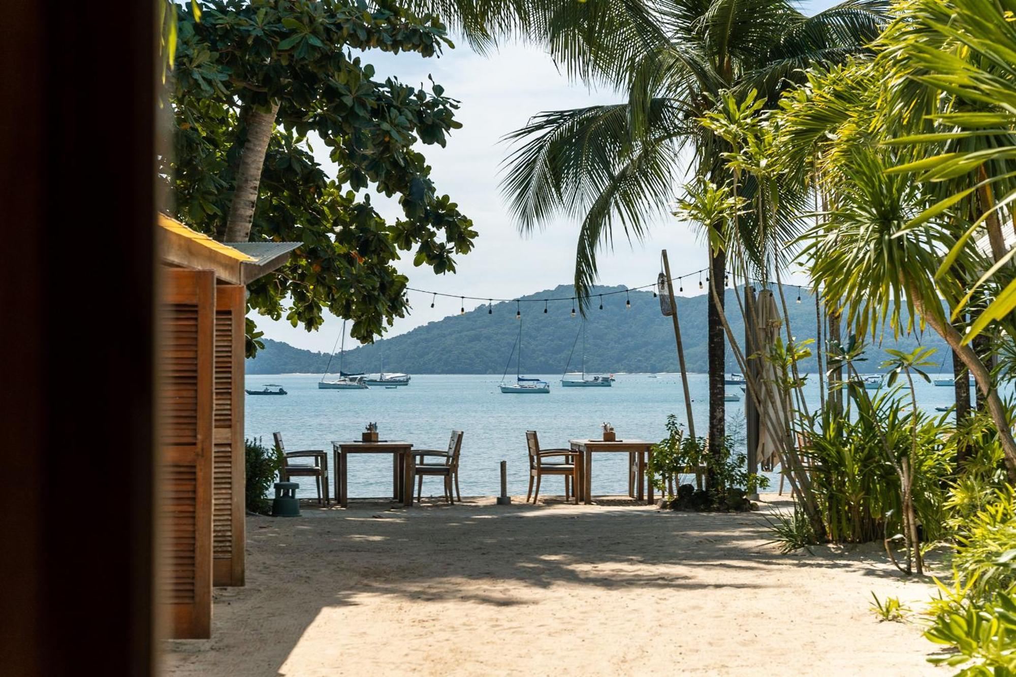 Hotel The Cove Panwa Beach Exterior foto